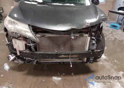 2014 Toyota Rav4 Xle z USA, uszkodzony, nr VIN 2T3RFREV8EW154652